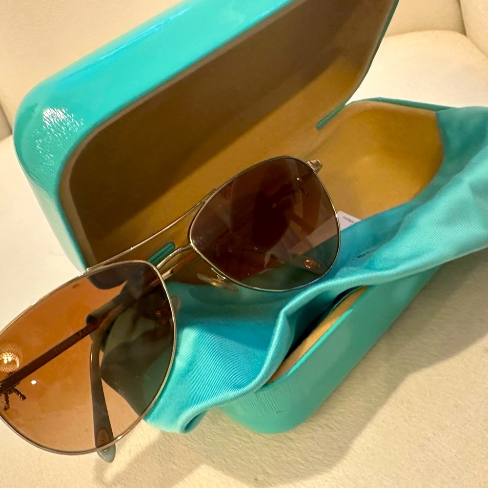 COPY - Authentic Tiffany & Co. Gold Sunglasses with Bow detail